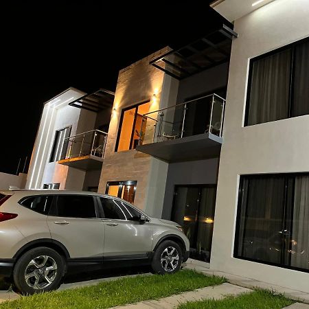 Apartamentos Orquidea Dorada Apt 101 & 104 โกมายากัว ภายนอก รูปภาพ